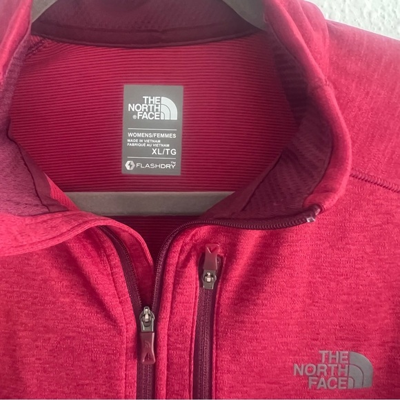 The North Face Women’s Athletic FlashDry 3/4 Zip Jacket Size XL  Burgundy - Picture 2 of 11